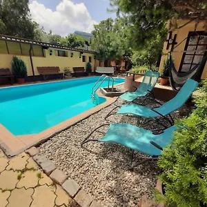 Casa Mica Gueshouse Affittacamere